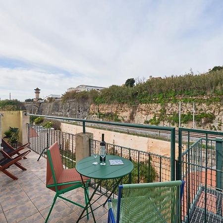 Bright Apt W Balcony, Ac, Parking, By Timecooler Lisboa Екстериор снимка
