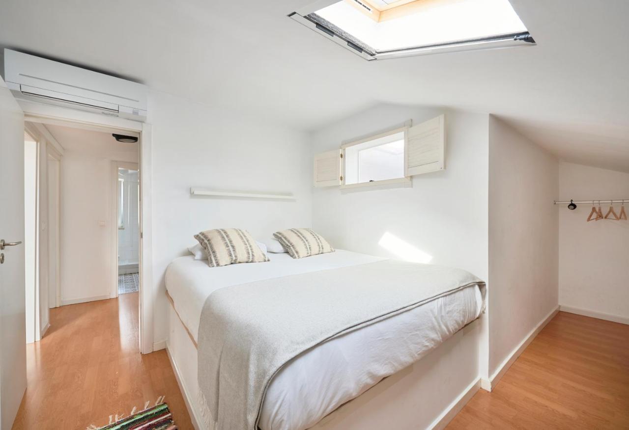 Bright Apt W Balcony, Ac, Parking, By Timecooler Lisboa Екстериор снимка