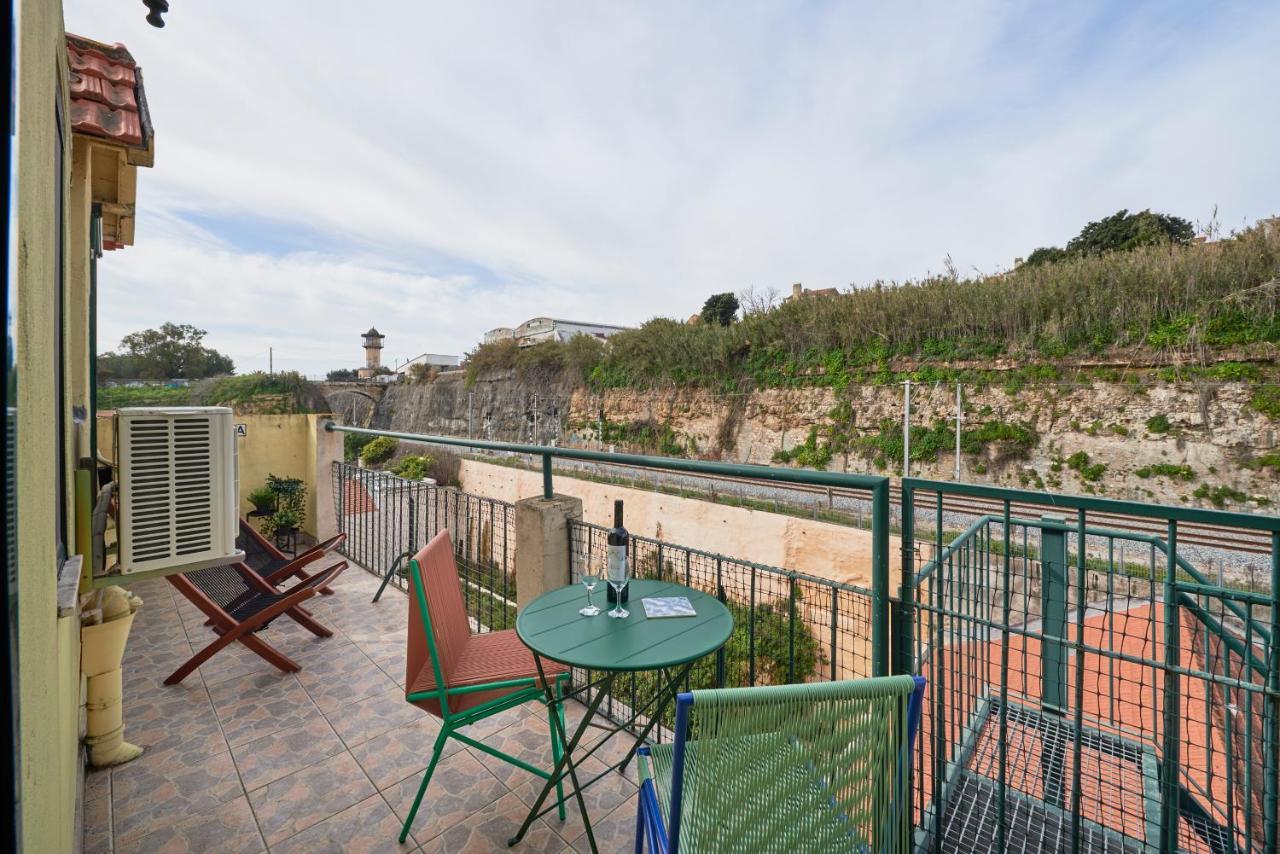 Bright Apt W Balcony, Ac, Parking, By Timecooler Lisboa Екстериор снимка