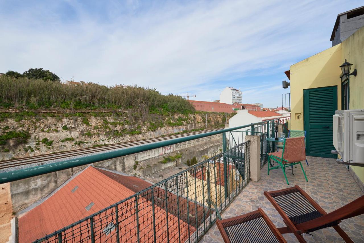 Bright Apt W Balcony, Ac, Parking, By Timecooler Lisboa Екстериор снимка