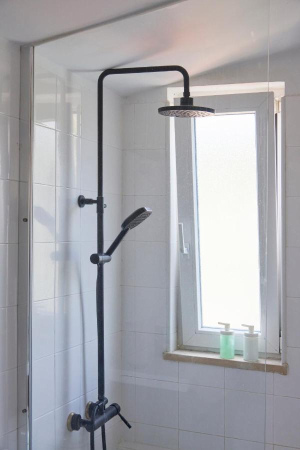 Bright Apt W Balcony, Ac, Parking, By Timecooler Lisboa Екстериор снимка