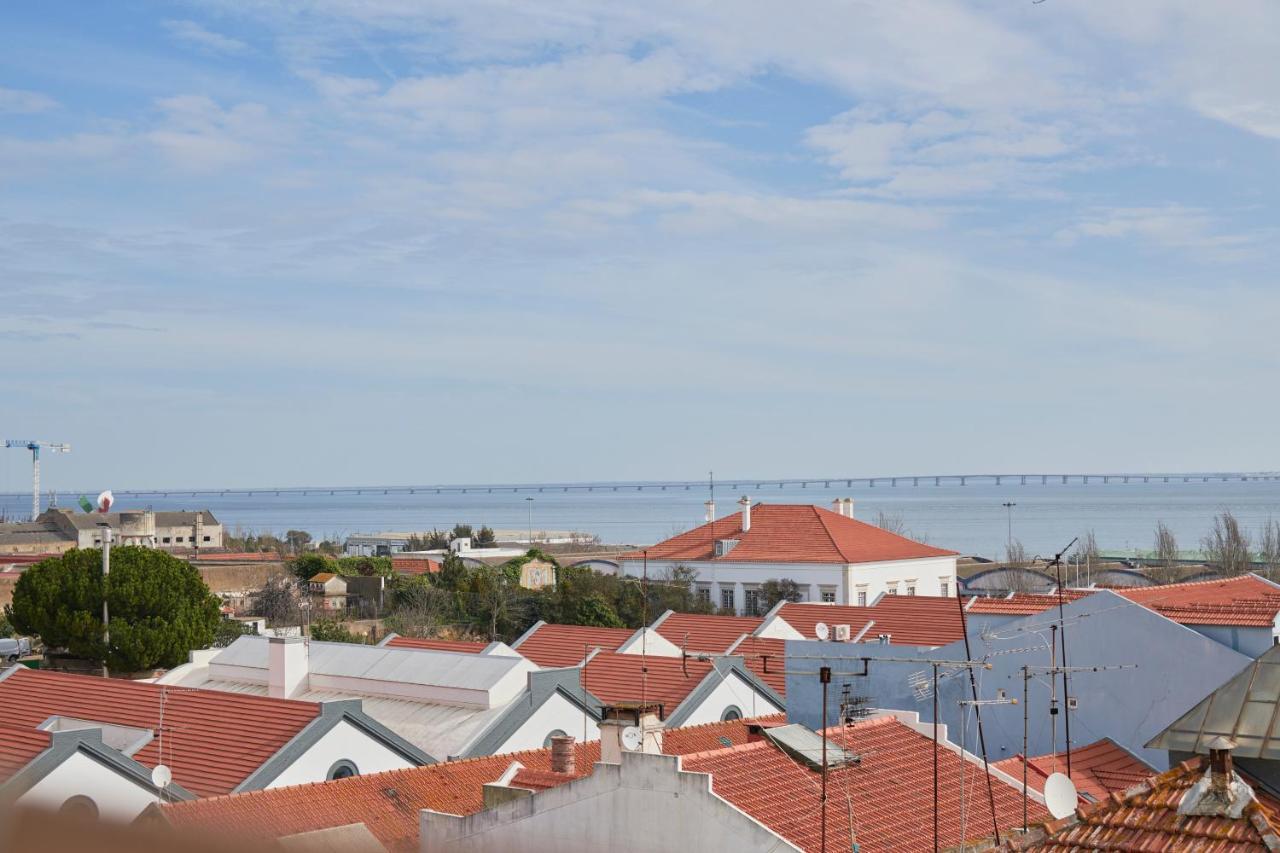 Bright Apt W Balcony, Ac, Parking, By Timecooler Lisboa Екстериор снимка