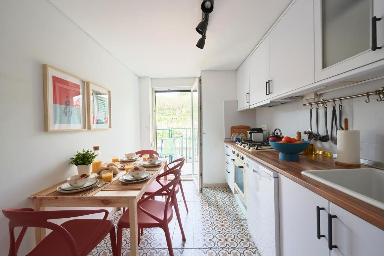 Bright Apt W Balcony, Ac, Parking, By Timecooler Lisboa Екстериор снимка